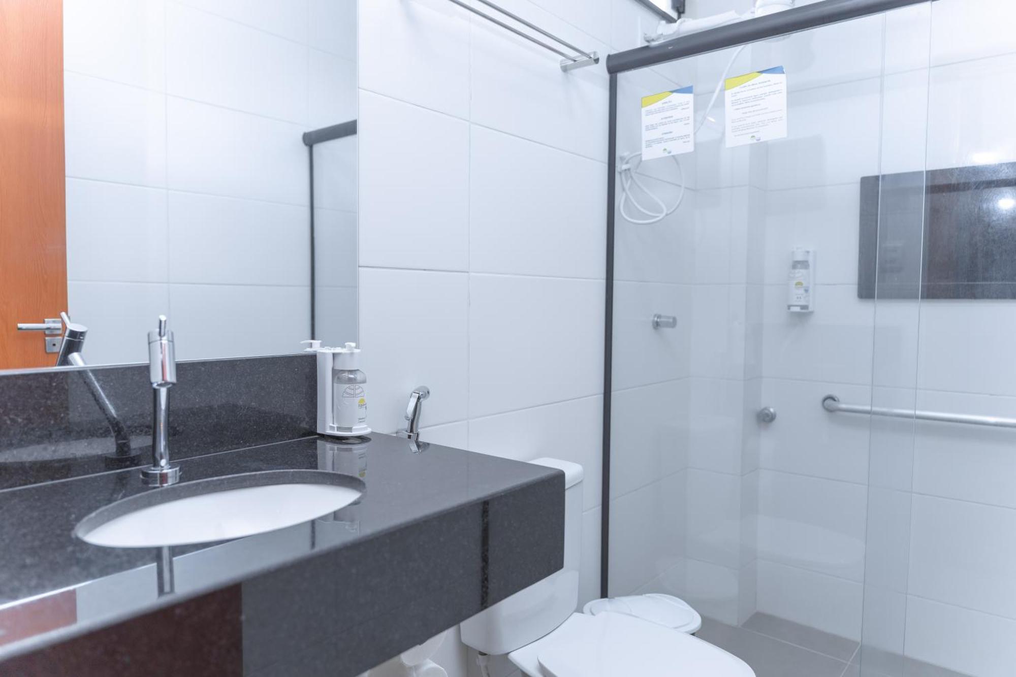 Hotel Equinocios Essential 巴尔卡雷纳 外观 照片