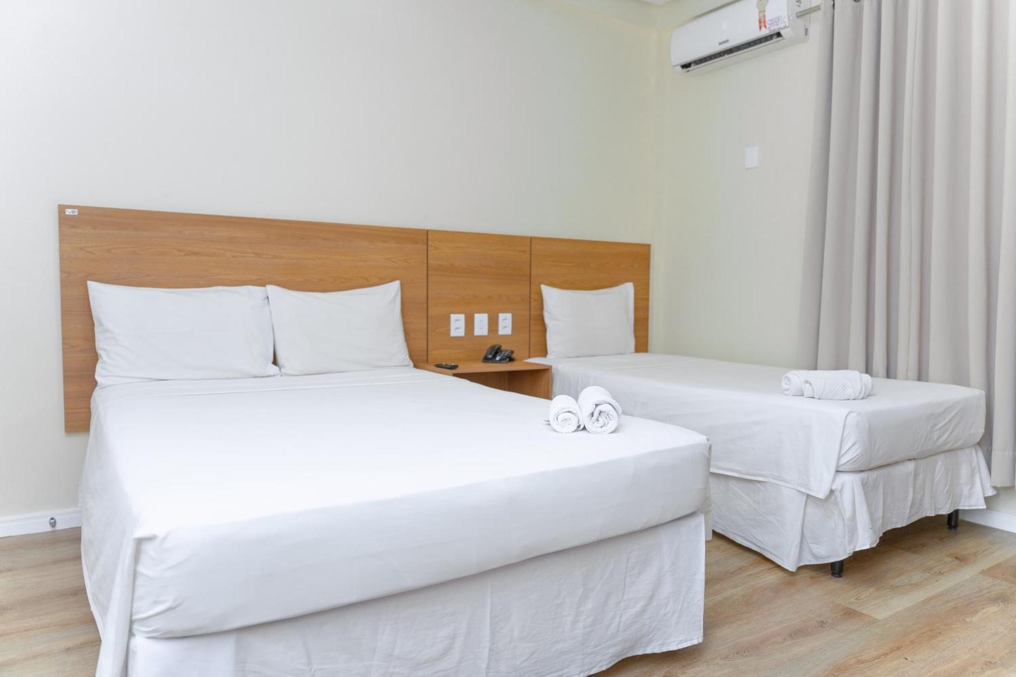 Hotel Equinocios Essential 巴尔卡雷纳 外观 照片